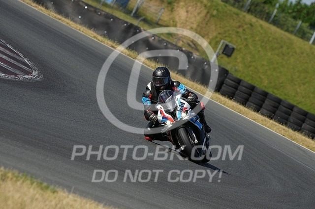 2025_06_19_PBK_16477 | Sportfotografie; SlowMotion; Video; Rennstrecke; Hafeneger; Speer; Racing; RSE; BMW; CBO; Trackday; Motorsportarena; Hockenheimring; Brno; Most; Barcelona; Valencia