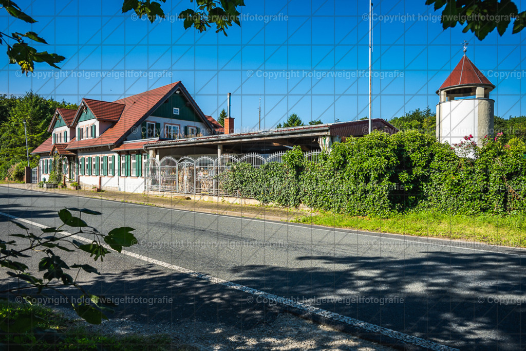 Forsthaus | Das ist das Maimotiv meines neuen Kalenders "Zeitreise durch Heilbad Heiligenstadt- Die 1960er und Heute" - Realisiert mit Pictrs.com