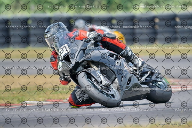 25bt04-1353 | markuskiefer.com - Realisiert mit Pictrs.com