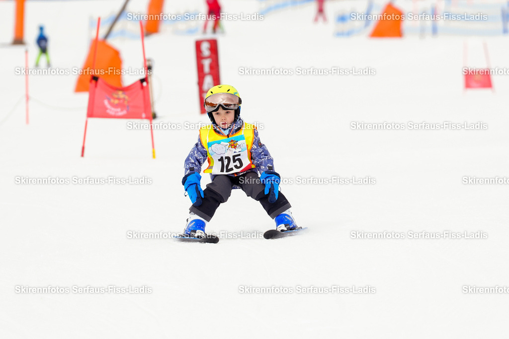 SRF_02.01.2026_0067 | Skirennfotos,Serfaus,Fiss,Ladis,Kinderskirennen,Winter,Tirol,Oberland,skirace,SFL,feelfree,weil wir's genießen,ski,Ski,skifahren,Sonnenplateau, - Realisiert mit Pictrs.com