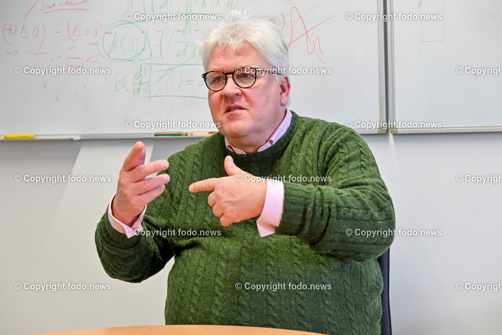 Sepp Hochreiter_ JKU-Institut fuer Machine Learning_ 09.02.2024-16 | 09.02.2024, Johannes Kepler Universitaet Linz, AUT, JKU, Johannes Kepler Universitaet Linz, im Bild Sepp Hochreiter (JKU, Leitung Institut fuer Machine Learning)