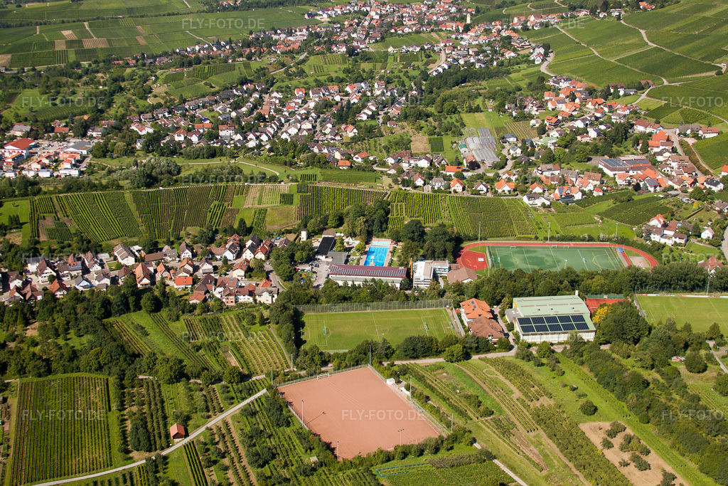 Luftbild: Südbadische Sportschule, FC Neuweier im Ortsteil Steinbach in Baden-Baden im Bundesland Baden-Württemberg in Deutschland. Foto: IMG_31362.jpg vom 09.08.2010 durch Werner Riehm/FLY-FOTO.de
