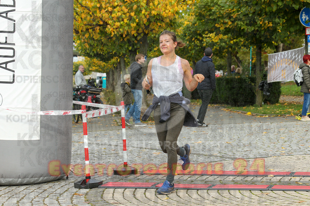 241020_1131_EX1_2613 | Sportfotografie im Rhein-Sieg Kreis, Köln, Bonn, NRW, Rheinland Pfalz, Hessen, etc. Unser Tätigkeitsfeld umfasst den Laufsport vom Volkslauf über den Marathon, Duathlon, Triathon bis zum Ultralauf wie Kölnpfad Ultra oder Schindertrail.