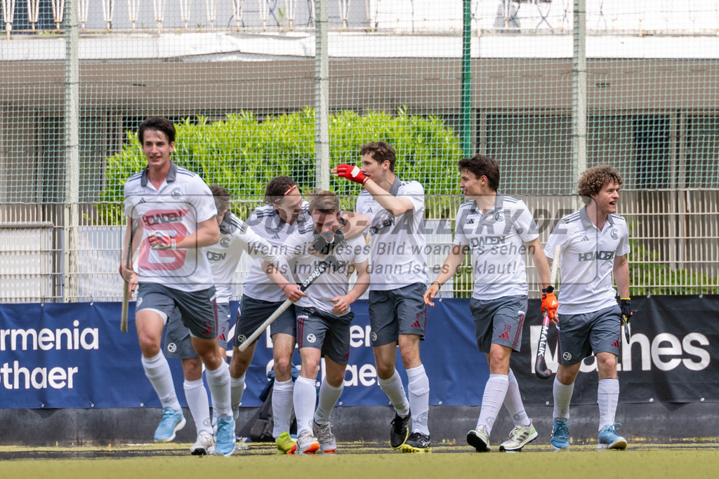 SFE_20250504_0051 | Köln, Deutschland, 04.05.2025:  Hockey 1. Bundesliga Herren Rot-Weiss Köln - Münchener SC im KTHC Stadion Rot-Weiss Köln Tennis and Hockey Club am 04.05.2025 in Köln, Deutschland. (Foto von Stephan Fehrmann)Köln, Germany, 04.05.2025: Hockey 1. Bundesliga Herren Rot-Weiss Köln - Münchener SC in KTHC Stadion Rot-Weiss Köln Tennis and Hockey Club at 04.05.2025 in Köln, Deutschland. (Foto from Stephan Fehrmann)