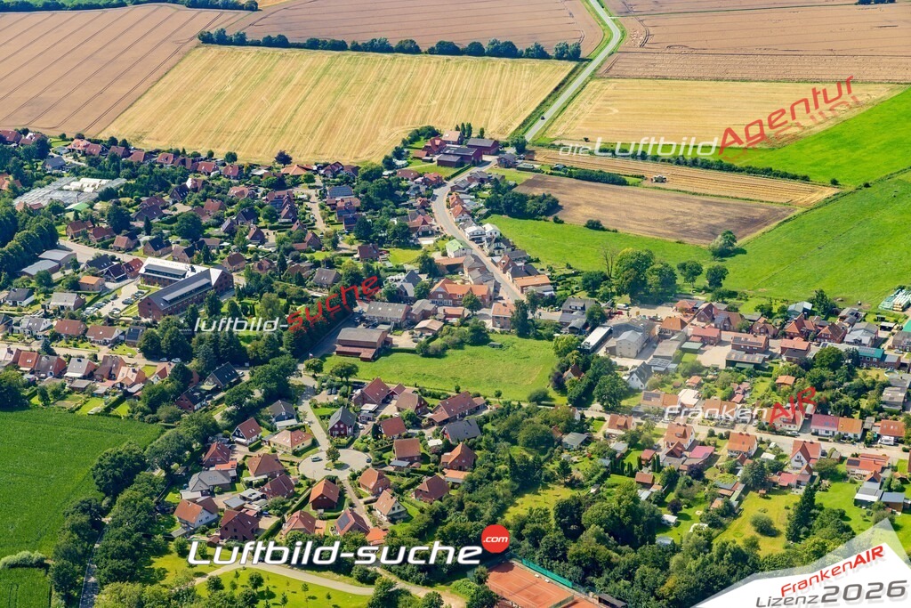 Bild der Stadt Grube - Die Luftaufnahme wurde 2025 vom UL-Flugzeug heraus erstellt ( keine Drohne ) - Hochauflösende Luftaufnahme - für professionelle Ausdrucke geeignet. Die Geschenkidee !Hier alle&nbsp;Infos zur Lizenzierung der LuftaufnahmeWir fliegen auch dieses Jahr wieder in Ihre Region um Luftbilder zu erstellen.- Luftbild anfragen