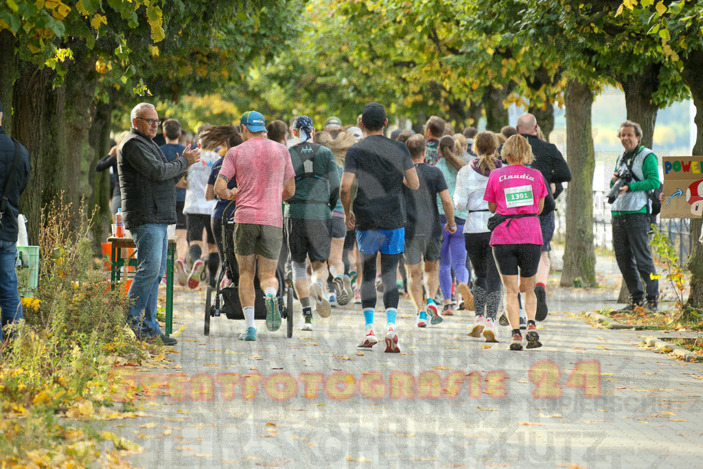 241020_0949_EX1_7200 | Sportfotografie im Rhein-Sieg Kreis, Köln, Bonn, NRW, Rheinland Pfalz, Hessen, etc. Unser Tätigkeitsfeld umfasst den Laufsport vom Volkslauf über den Marathon, Duathlon, Triathon bis zum Ultralauf wie Kölnpfad Ultra oder Schindertrail.