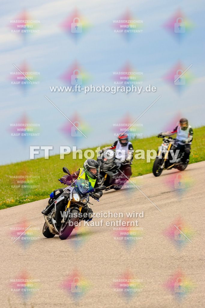 MotoTeam-2238 | Hier findet Ihr Bilder von Touristenfahrten auf der Nürburgring Nordschleife oder von anderen Veranstaltungen die ich besucht habe. Viel Spass beim Durch Schauen 