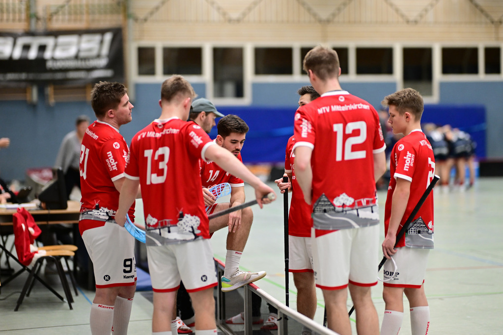 Floorball I Herren I Saison 2024-2025 I 2. FBL Herren Nord-West I 12. Spieltag I MTV Mittelnkirchen - SSF Dragons Bonn II I 21.12.2024 | Der Sportfotograf. - Realisiert mit Pictrs.com