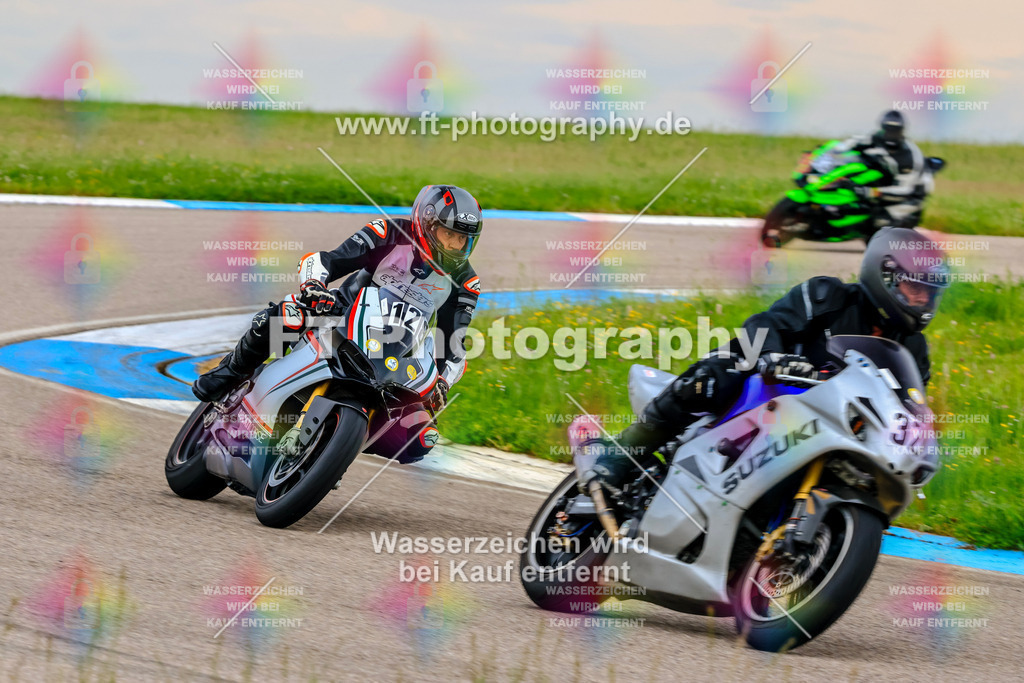 MotoTeam-1701 | Hier findet Ihr Bilder von Touristenfahrten auf der Nürburgring Nordschleife oder von anderen Veranstaltungen die ich besucht habe. Viel Spass beim Durch Schauen 