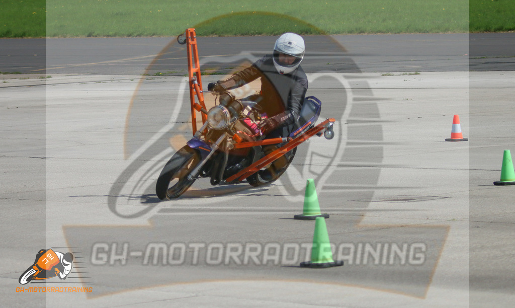 IMG_9578 | gh-motorradtraining-foto.de - Realisiert mit Pictrs.com
