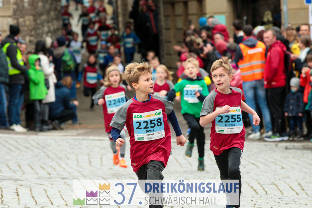 AOK JuniorCup 400m | 3Koenigslauf 2023 - Realisiert mit Pictrs.com