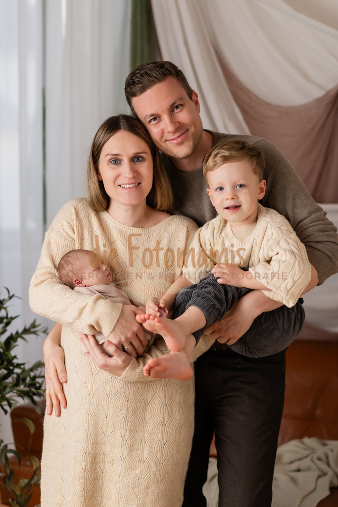 DSC04064 | Die Fotomamis – Eure Fotografen für Babybauch-, Neugeborenen-, Familien-, Kindergarten- und Hochzeitsfotografie. Mit Feingefühl, Leidenschaft & Liebe zum Detail.