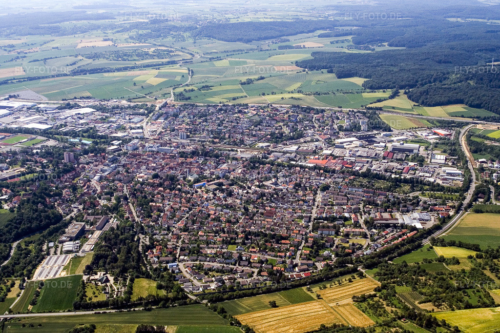 Luftbild: Ortsansicht von Norden in Sinsheim im Bundesland Baden-Württemberg in Deutschland. Foto: IMG_3256.jpg vom 01.07.2006 durch Werner Riehm/FLY-FOTO.de