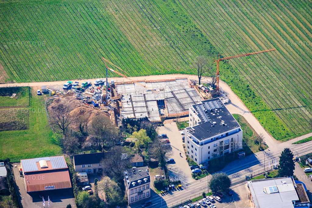 Luftbild: Neubaustelle an der Wollmesheimer Höhe in Landau in der Pfalz im Bundesland Rheinland-Pfalz in Deutschland. Foto: IMG_153746.jpg vom 23.03.2026 durch Werner Riehm/FLY-FOTO.deAuflösung des Originals: 5771 x 3847 px