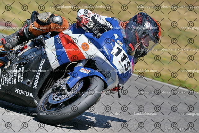 25bt04-0692 | markuskiefer.com - Realisiert mit Pictrs.com