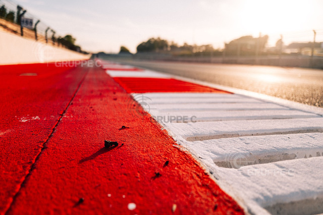 GTWC1025_100818133300268LW_LW | Fanatec GT World Challenge Europe Endurance Cup Powered by AWS - Round 10, Barcelona 2025 - Foto: Gruppe C Photography - Realisiert mit Pictrs.com