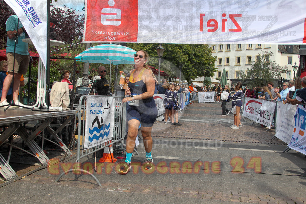 250824_1513_EV4_2755 | Sportfotografie im Rhein-Sieg Kreis, Köln, Bonn, NRW, Rheinland Pfalz, Hessen, etc. Unser Tätigkeitsfeld umfasst den Laufsport vom Volkslauf über den Marathon, Duathlon, Triathon bis zum Ultralauf wie Kölnpfad Ultra oder Schindertrail.