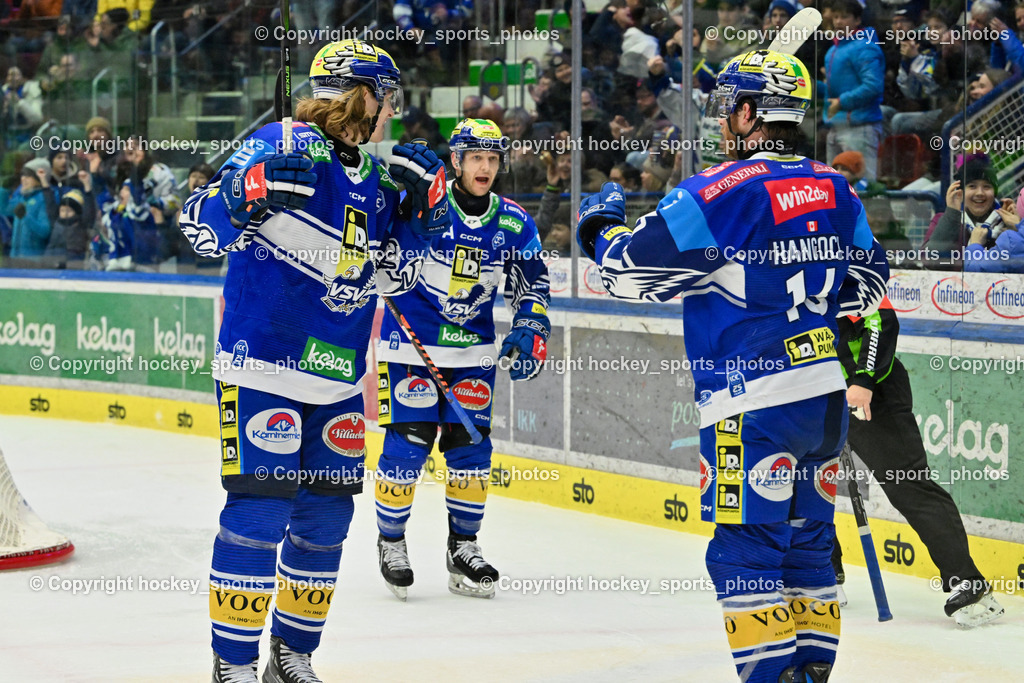 EC IDM WÄRMEPUMPEN VSV vs. EC Red Bull Salzburg | Jubel EC VSV Mannschaft, #12 Pearson Chase EC VSV, #72 HUGHES John EC VSV, #16 HANCOCK Kevin EC VSV, EC IDM WÄRMEPUMPEN VSV vs. EC Red Bull Salzburg, EC IDM WÄRMEPUMPEN VSV vs. EC Red Bull Salzburg am 17.01.2025 in Villach (Stadthalle Villach), Austria, (Photo by Bernd Stefan)