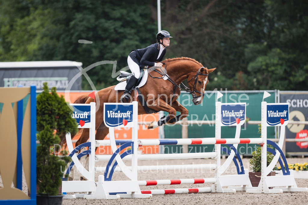 250610_Mühlen_SprPf-A2-245 | Deine schönsten Turniermomente als professionelle Fotos! Entdecke hochwertige Pferdesport-Fotografie im Online-Shop. Jetzt Fotos finden & bestellen!