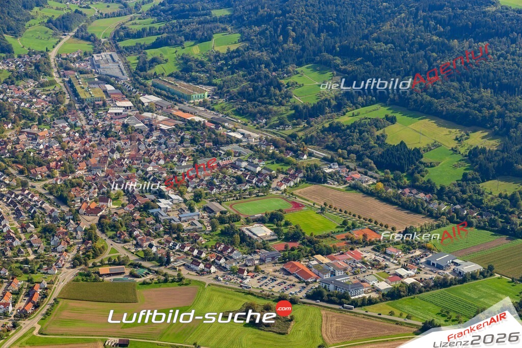 Luftaufnahme von Sulzbach an der Murr - Die Luftaufnahme wurde 2025 vom UL-Flugzeug heraus erstellt ( keine Drohne ) - Hochauflösende Luftaufnahme - für professionelle Ausdrucke geeignet. Die Geschenkidee !Mit Lizenz und Bildrechte bestellbar