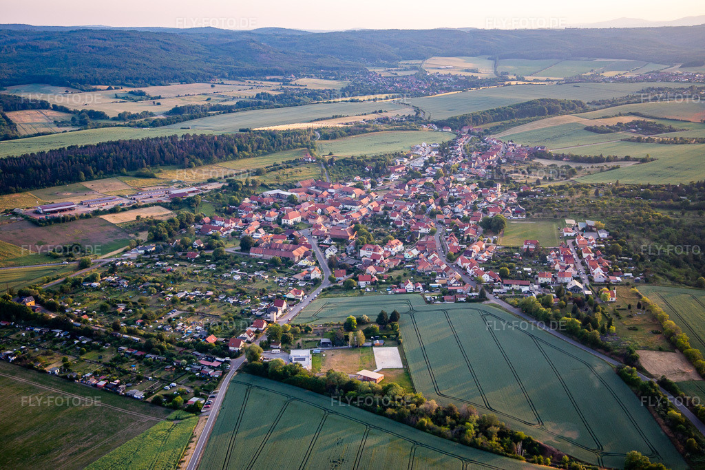 Ortsansicht von Osten | Luftbild: Ortsansicht von Osten im Ortsteil Timmenrode in Blankenburg im Bundesland Sachsen-Anhalt in Deutschland. Foto: IMG_136550.jpg vom 17.06.2023 durch ©2025 Werner Riehm fly-foto.de/copyright - Realisiert mit Pictrs.com