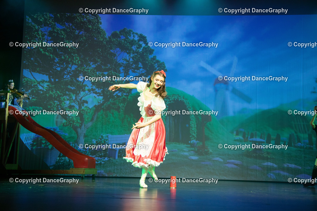 GPHY3045 | DanceGraphy - Realisiert mit Pictrs.com