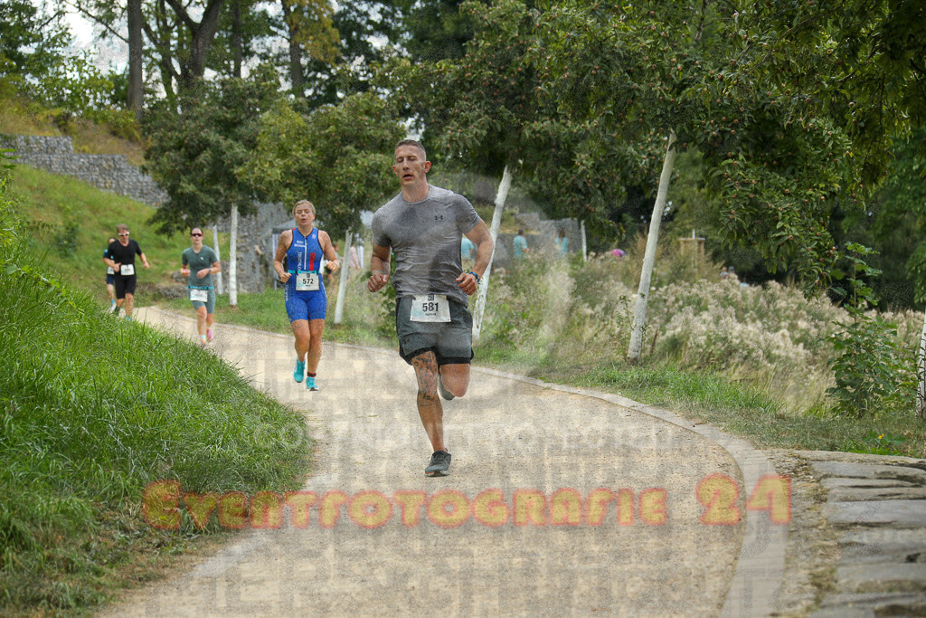 250824_1425_EX1_6166 | Sportfotografie im Rhein-Sieg Kreis, Köln, Bonn, NRW, Rheinland Pfalz, Hessen, etc. Unser Tätigkeitsfeld umfasst den Laufsport vom Volkslauf über den Marathon, Duathlon, Triathon bis zum Ultralauf wie Kölnpfad Ultra oder Schindertrail.