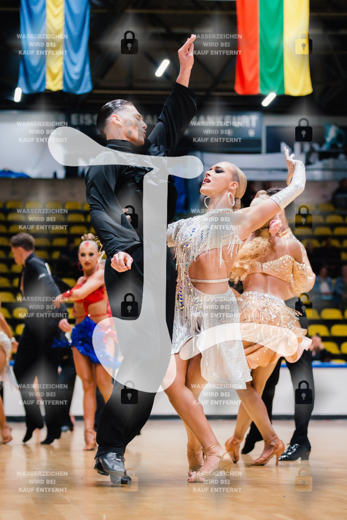 Hessen Tanzt WDSF Open Youth Latin 1st (30) Adria Hernandez _ Emilija Ulcinaite (Spain)-2025-05-17-2402 | Webshop for digital downloads and prints of dance sport, event & show photographer Julian Link - Realisiert mit Pictrs.com