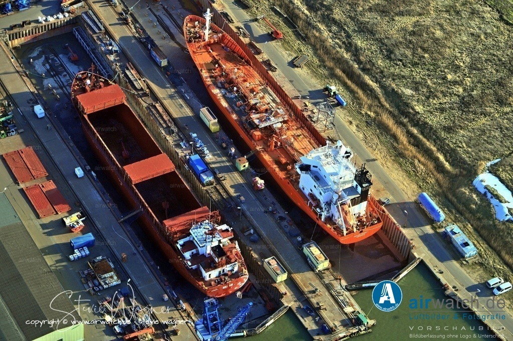 HDR - Husumer Dock und Reparatur GmbH & Co. KG | Entdecken Sie atemberaubende Luftbilder und Fotografien auf airwatch.de - Tauchen Sie ein in eine Welt voller faszinierender Aufnahmen aus der Vogelperspektive.