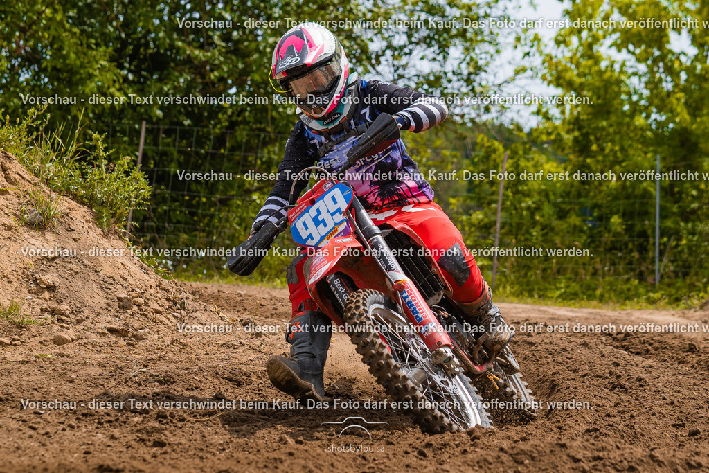 07_05_BernauerSchleife-7226 | Sportfotografin aus Berlin-Brandenburg mit Fokus auf Motocross. Ich halte deine sportliche Leistung und echte Emotionen auf und neben der Strecke professionell fest. Entdecke die Fotos von deinem Rennen und bestelle sie direkt hier im Shop.