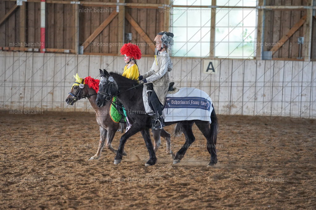 20230917-FAH09781 | Landsberg am Lech, 2023, Kaufbeuren, Kempten, Allgäu, Turnierfotografen Bayern, Fotoagentur Herrmann, Turnierbilder, Reitsport Fotos, Pferdefotograf, Augsburg, Bad Tölz, Dachau, Karlsfeld, Memmingen, Buchloe, Schwabmünchen