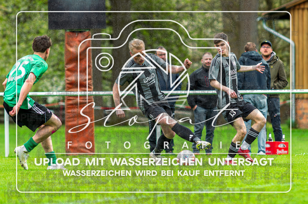 DZC_1214-Verbessert-RR | Jan-Hendrik Buchholz (FG Fulde-Stellichte #09) beim Herren Kreisliga HK Spiel zwischen FG Fulde-Stellichte und TSV Wietzendorf im Fulder Zentralstadion, Fulde (Simon Paul Stopat) - Realisiert mit Pictrs.com