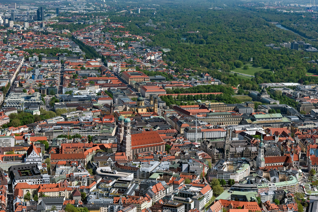 dr__0063906.jpg | MüNCHEN 29.04.2025 Stadtansicht des Innenstadtbereiches in München im Bundesland Bayern, Deutschland. // City view on down town in Munich in the state Bavaria, Germany. Foto: Daniel Reiter