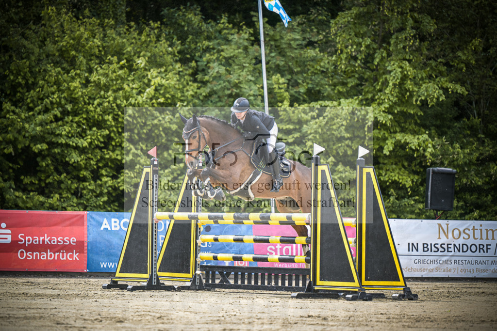 DOS_4863 | Entdecke hochwertige Reitturnierfotos von Foto Oger. Professionell, emotional und authentisch – jetzt Lieblingsmomente im Shop bestellen.Deutschlandweite Turnierfotografie. - Realisiert mit Pictrs.com