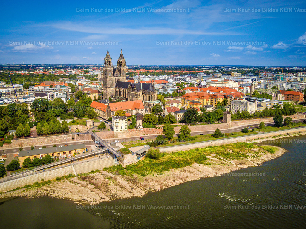 Domfelsen der Elbe bei historischem Niedrigwasser in Magdeburg-0036 | Der Magdeburger Dom aus der besonderen Perspektive - Realisiert mit Pictrs.com