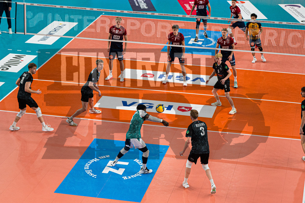Volleyball I Herren I Saison 2025/2026 I Bundesliga I 8. Spieltag I SVG Lüneburg - FT 1844 Freiburg | CONTRAST ZERØ MEDIA - Realisiert mit Pictrs.com