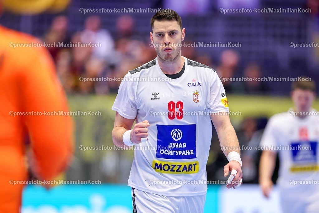 EHF15012601123 | 15.01.2026, Handball, Men's EHF EURO 2026, Spanien - Serbien, Jyske Bank Boxen in Herning, Dänemark, Preliminary Round:  Mijajlo Marsenic (Serbien #93) jubelnd