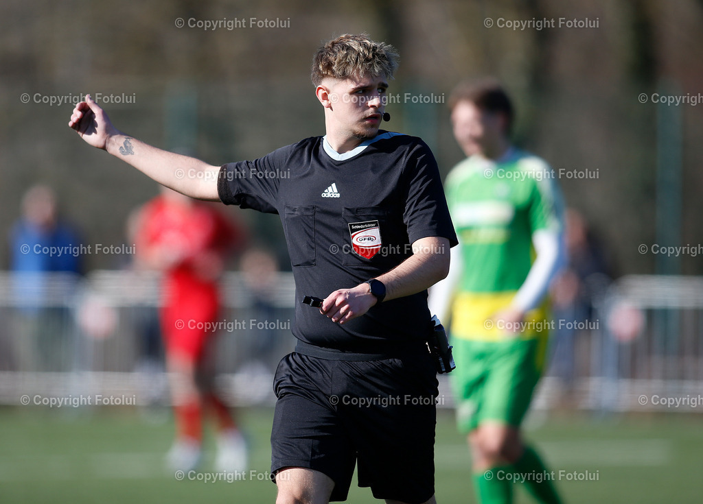 A_LUI_280226_07 | SPORT.FUSSBALL,TESTSPIEL ASKOE OEDT 1B-SV HAKA TRAUN 28.02.2026 IM BILD: SCHIEDSRICHTER FELIX RAUTER FOTO.FOTOLUI