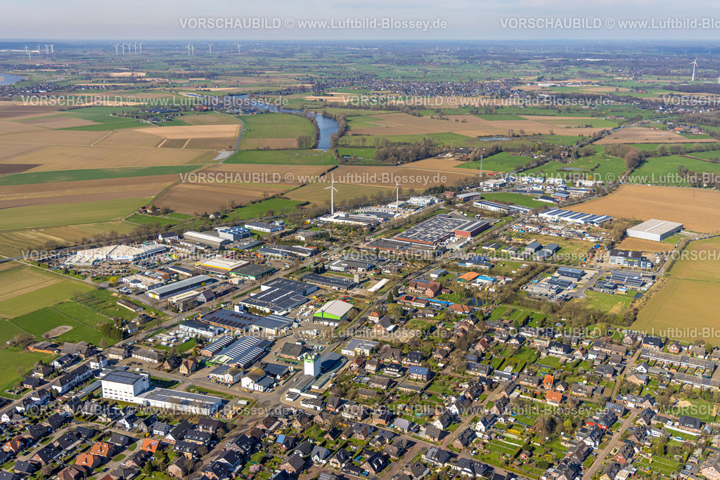Rees240312680 | Luftbild, Gewerbegebiet Empel, Blick zum Millinger Meer Landwehr, Wiesen und Felder, Rees, Nordrhein-Westfalen, Deutschland