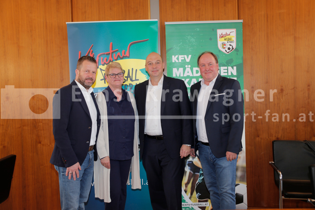 Pressekonferenz mit Mag. Thomas Jank, Tamara Krammer, Mag. Martin Mutz, Mag. Gerhard Engl | Kärntner Fußballverband , Pressekonferenz mit Mag. Thomas Jank, Tamara Krammer, Mag. Martin Mutz, Mag. Gerhard Engl,  KFV Hauptsitz, Klagenfurt , Austria. Photo: Ernst Krawagner - Realisiert mit Pictrs.com