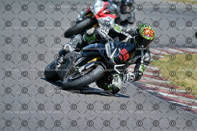 25bt04-0704 | markuskiefer.com - Realisiert mit Pictrs.com
