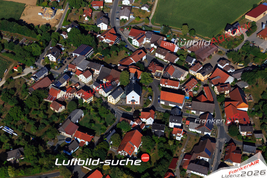 Die Luftaufnahme Altenbanz - Bad Staffelstein wurde vom UL-Flugzeug (keine Drohne) aus fotografiert.Hohe Druck- Auflösung-die Geschenkidee!