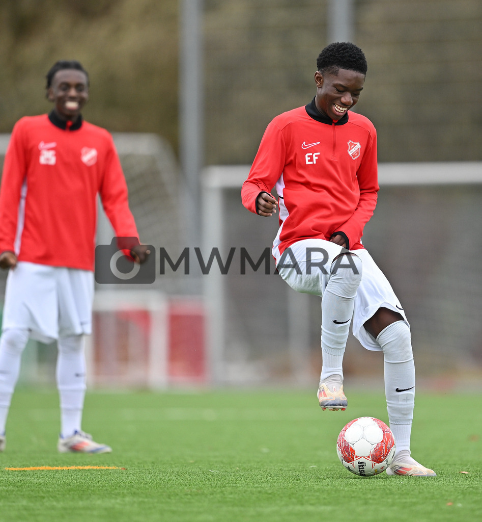 Fussball I Herren I Saison 2025-2026 I Bundesliga I 6. Spieltag I Eintracht Frankfurt - FC Bayern München  | MWMARA - Realisiert mit Pictrs.com