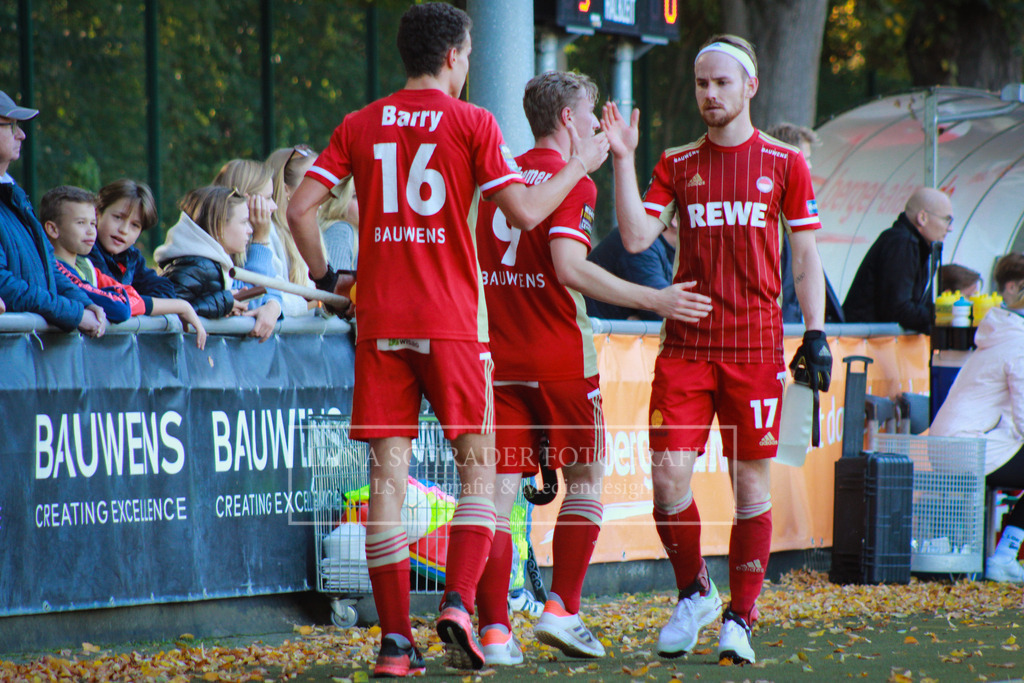 Rot - Weiß Köln - Havesterhuder THC 09.10.22-05 | lanaschraderfotografie - Realisiert mit Pictrs.com