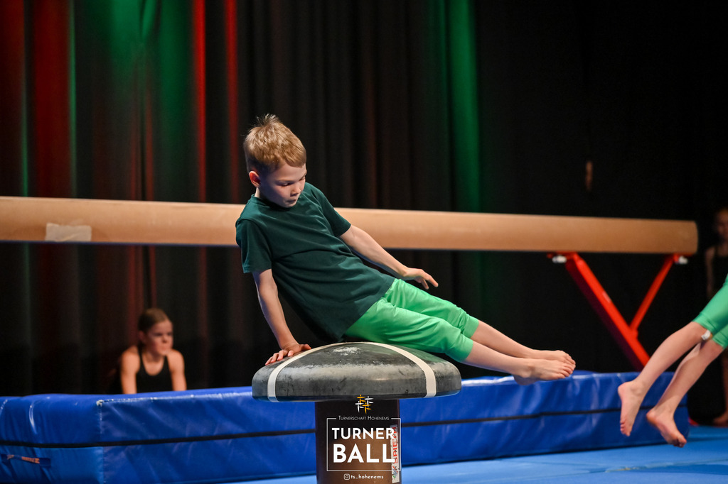 DSC_8876 | "Fussifoto.com – Ihr Ansprechpartner für hochwertige Fotografie! Entdecken Sie kreative Bilder und professionelle Dienstleistungen. Kontaktieren Sie uns für Ihre Projekte!"