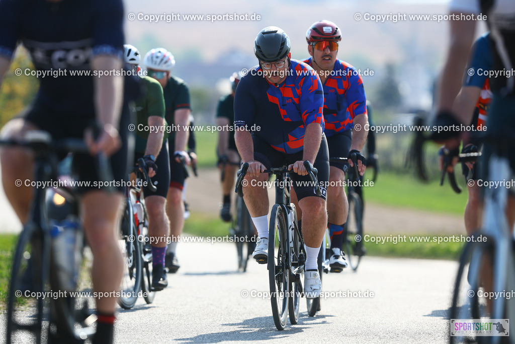 224_TRA55379 | Neusiedlersee Radmarathon 2026@sportshot_your_pictrs #yourpictures#roadtowm2029 #nrm #neusiedlerseeradmarathon #neusiedlersee #neusiedlerseetourismus #burgenland #mörbisch #nrm26 #burgenlandtourismus #voglundco #poweredbyburgenlandtourismus #radsport #rad #marathon #ucigranfondo #visitburgenland #ucigranfondoworldseries