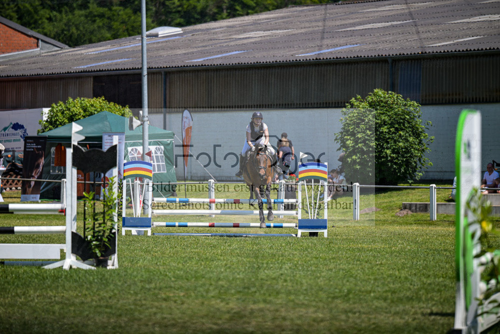 Reitturnier Voxtrup | Entdecke hochwertige Reitturnierfotos von Foto Oger. Professionell, emotional und authentisch – jetzt Lieblingsmomente im Shop bestellen.Deutschlandweite Turnierfotografie. - Realisiert mit Pictrs.com