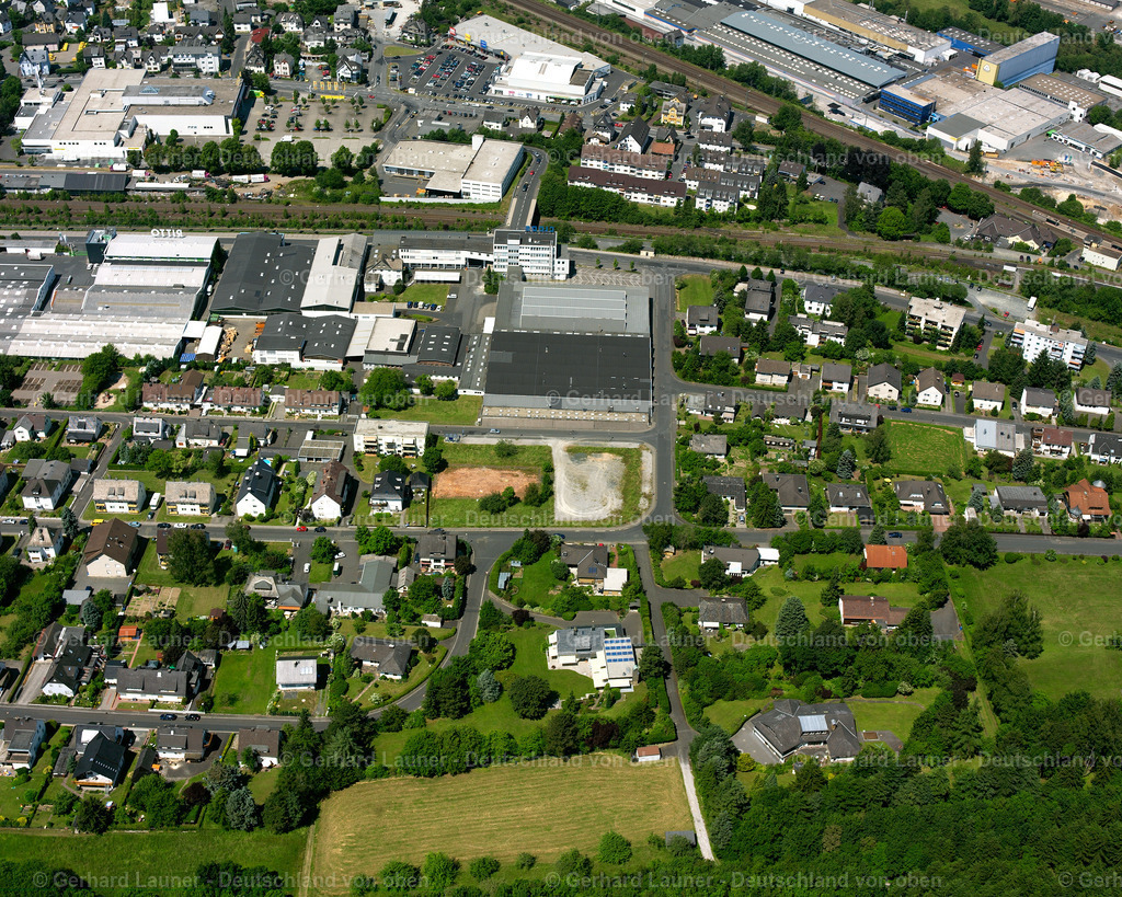 2611119 | HAIGER 06.09.2006 Industrie- und Gewerbegebiet  in Haiger im Bundesland Hessen, Deutschland // Industrial and commercial area  in Haiger in the state Hesse, Germany Foto: Gerhard Launer