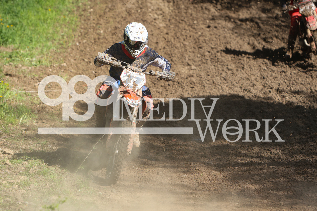 5E6A7413 | 989 MEDIAWORK