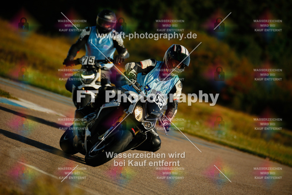 _MOT5654 | Hier findet Ihr Bilder von Touristenfahrten auf der Nürburgring Nordschleife oder von anderen Veranstaltungen die ich besucht habe. Viel Spass beim Durch Schauen 